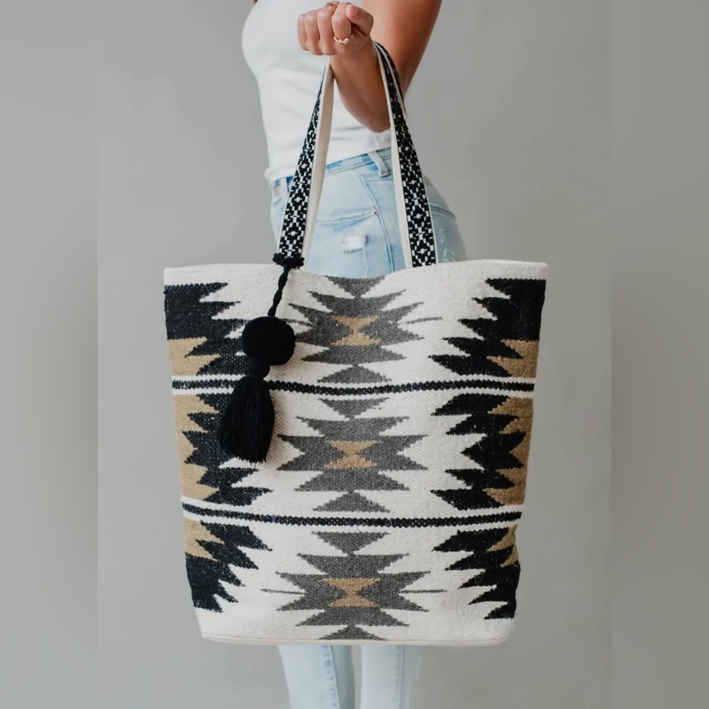 NWT Aztec Tote - Picture 2 of 3